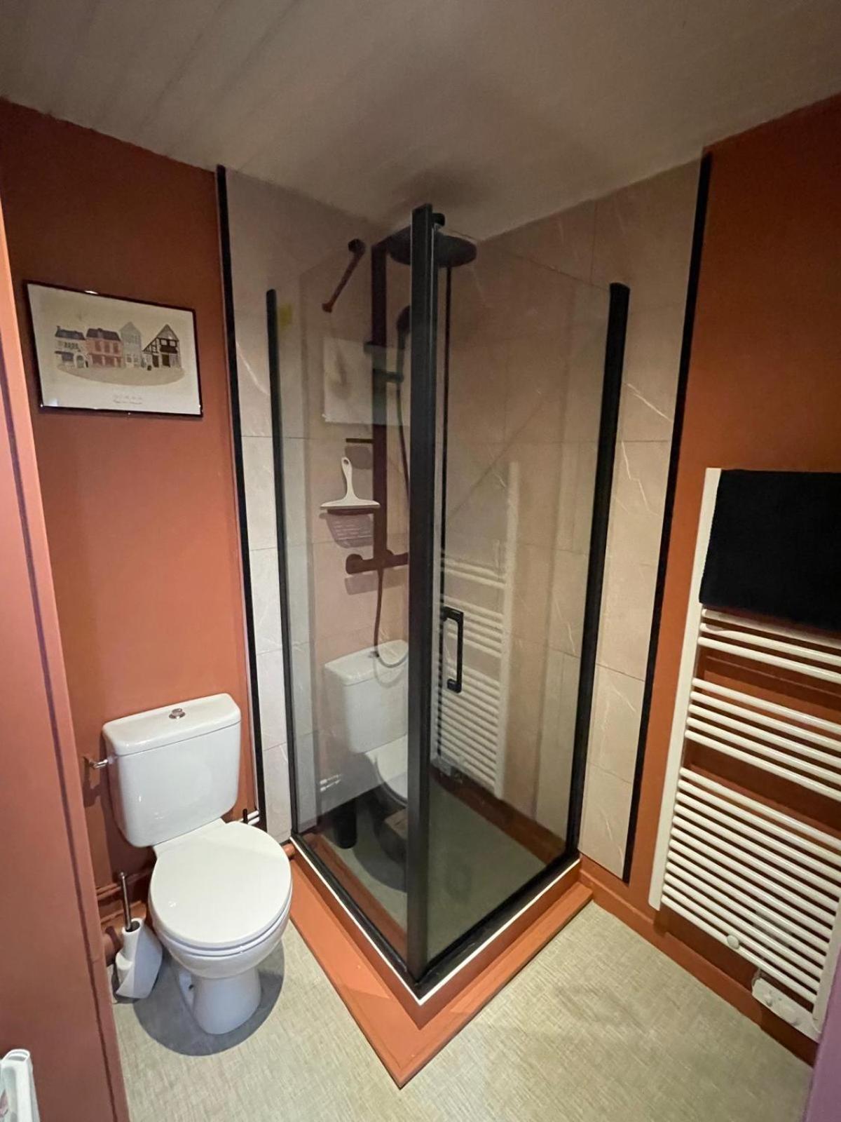 Cocon Urbain De Charme Villa Динан Екстериор снимка